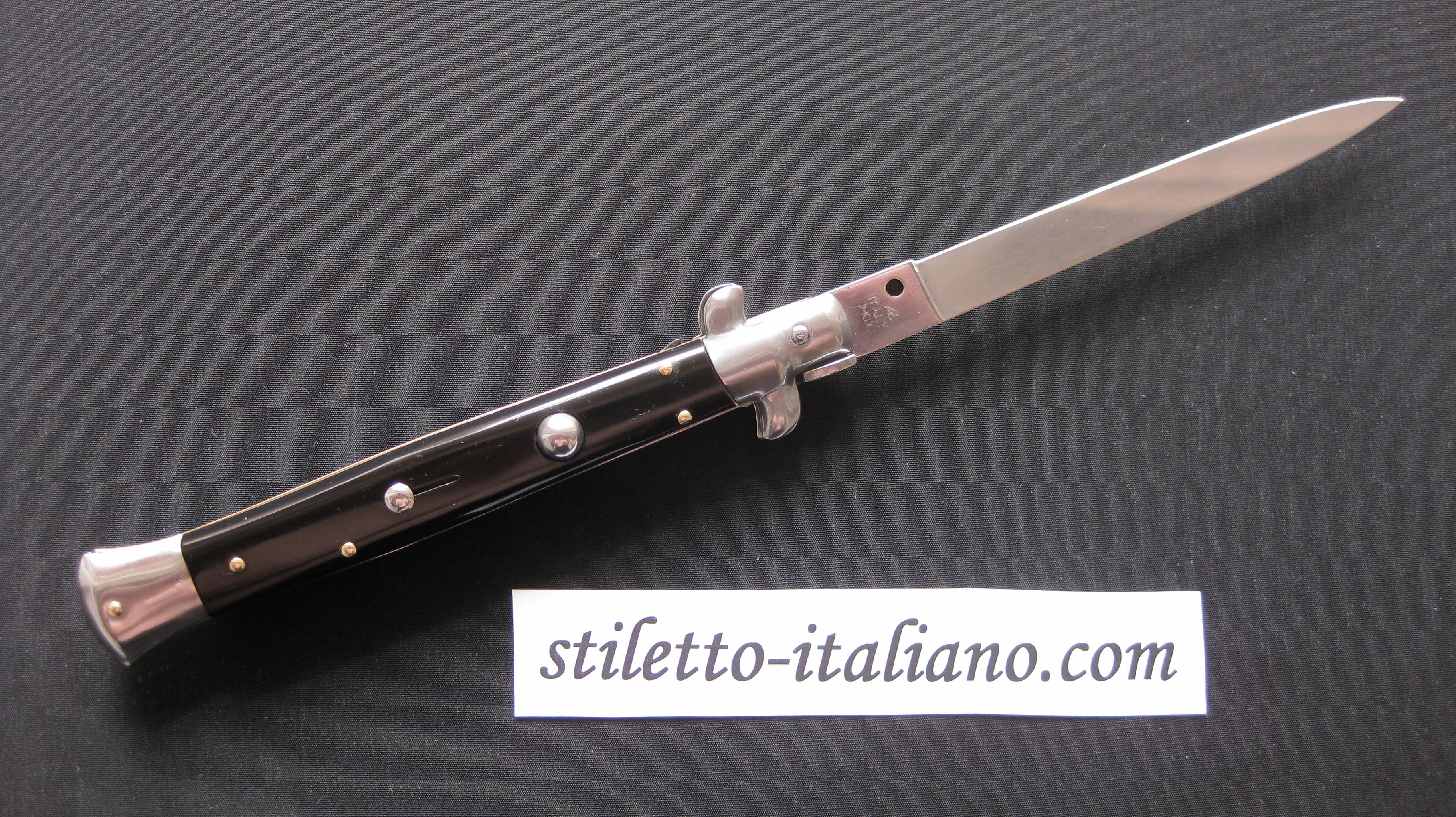 Stiletto 11 Plain Classic stiletto Black acrylic Armando Beltrame