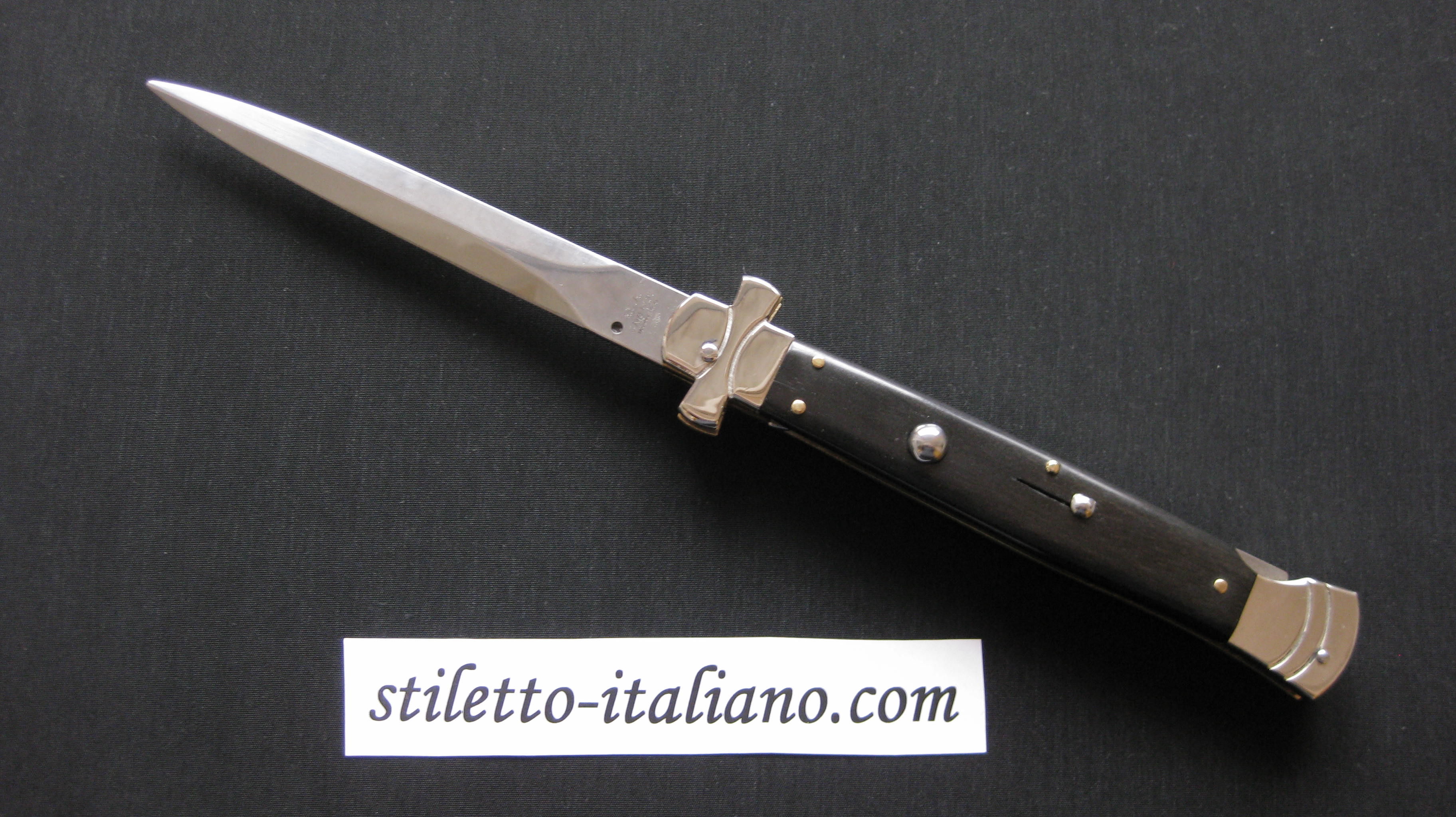 Stiletto 11 Maltese Cross Dagger Ebony wood AGA Campolin