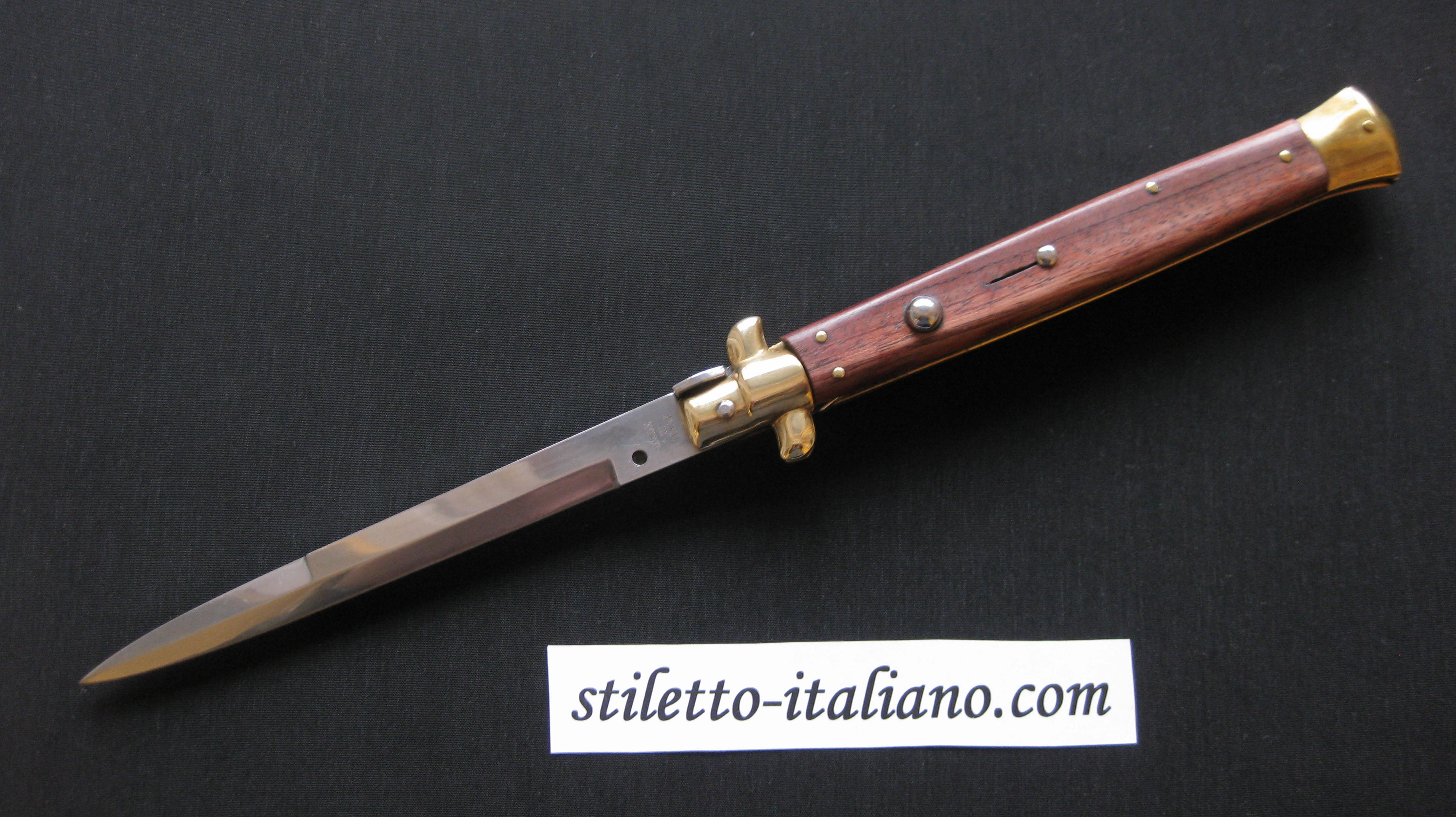 Stiletto 13 Bayonet Palisander wood AKC