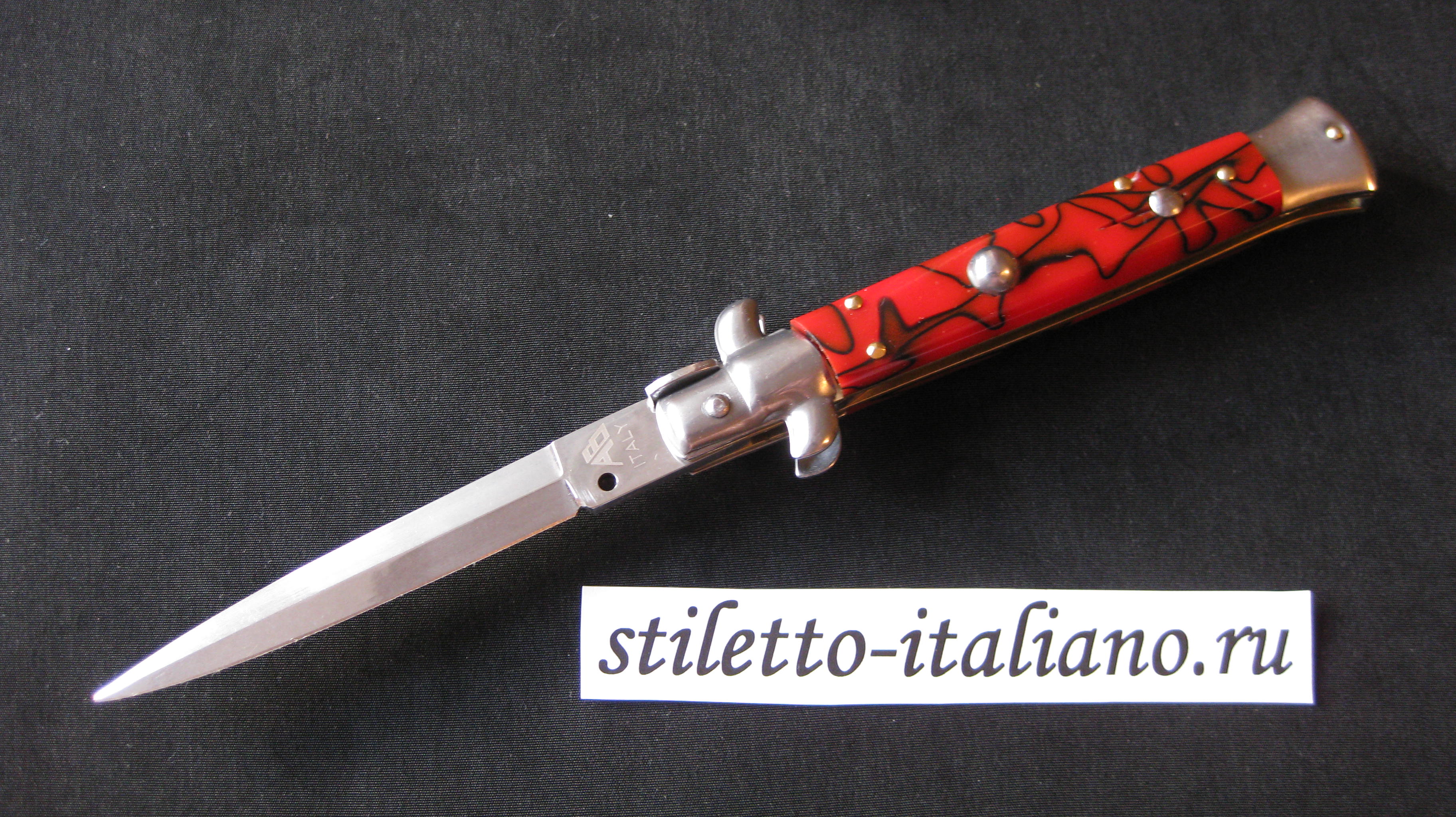 Stiletto 9 Dagger Red Swirl SKM Armando Beltrame