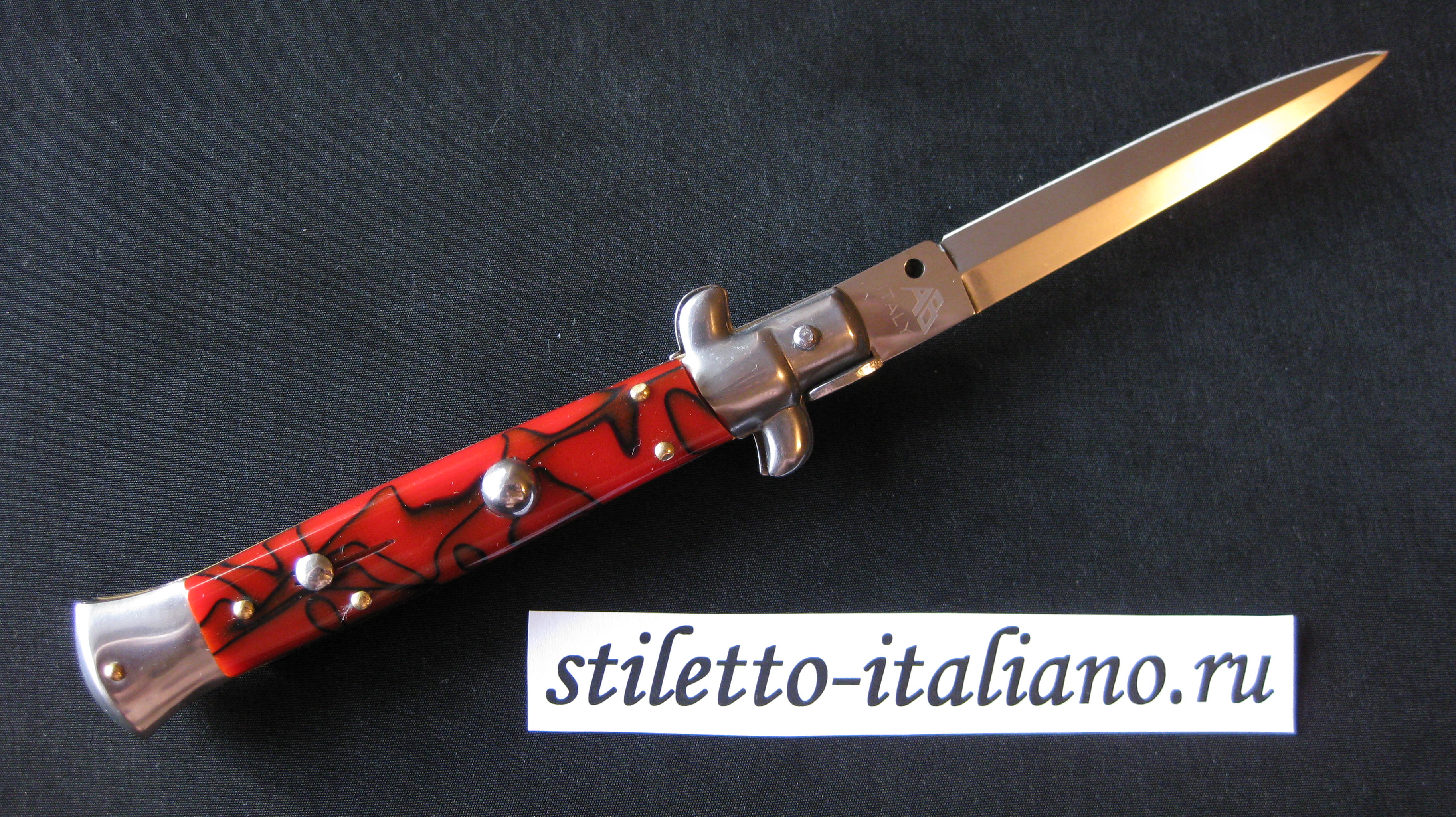 Stiletto 9 Dagger Red Swirl SKM Armando Beltrame