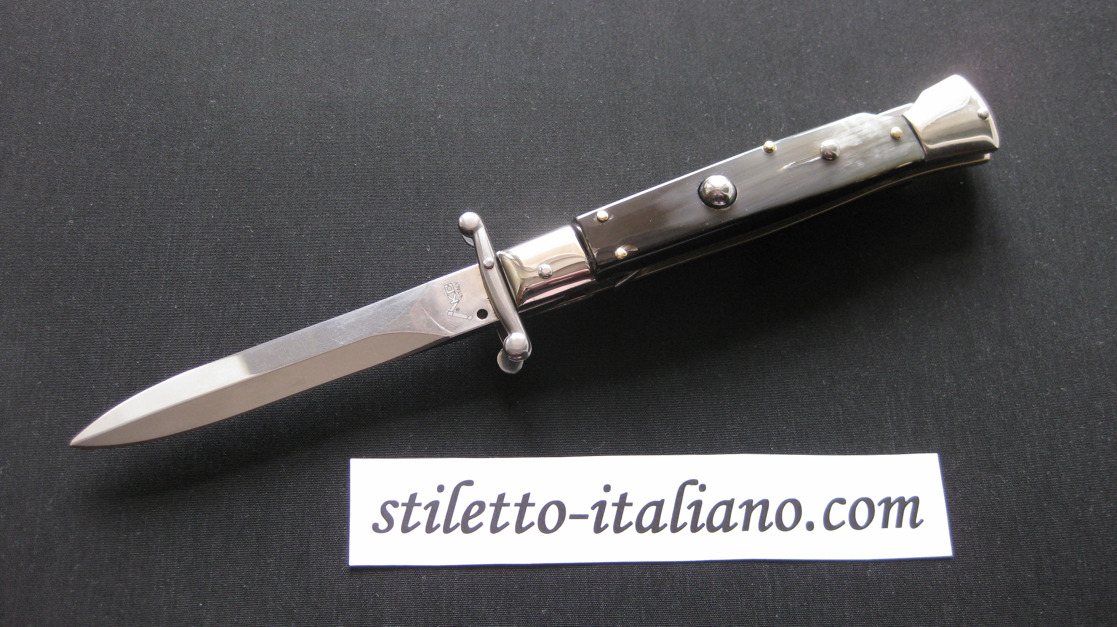 Stiletto 9 Swinguard Dagger Brazilian horn AKC