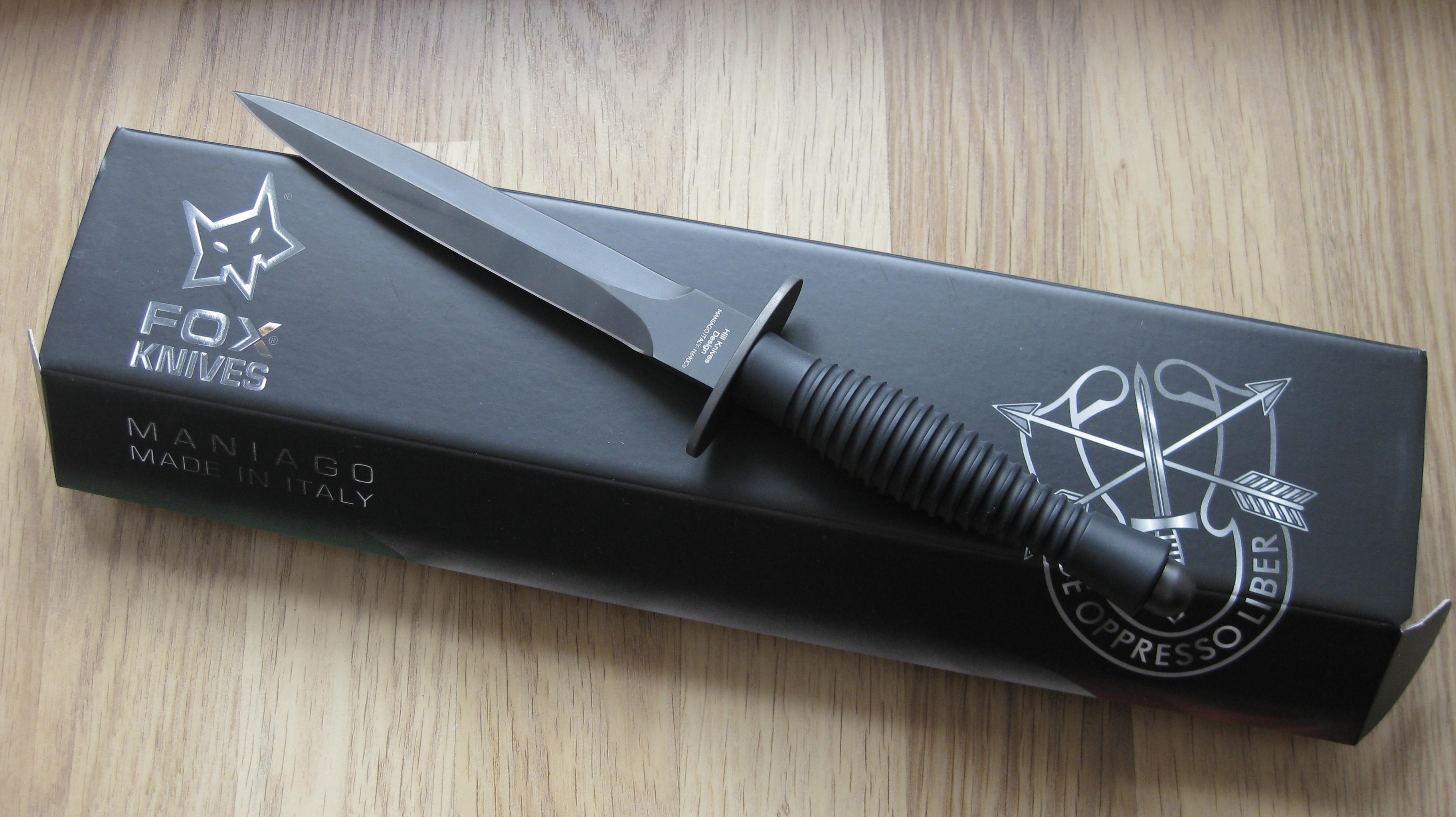 Stiletto FOX FX-592 Dagger Commando Fairbairn Sykes fighting knife
